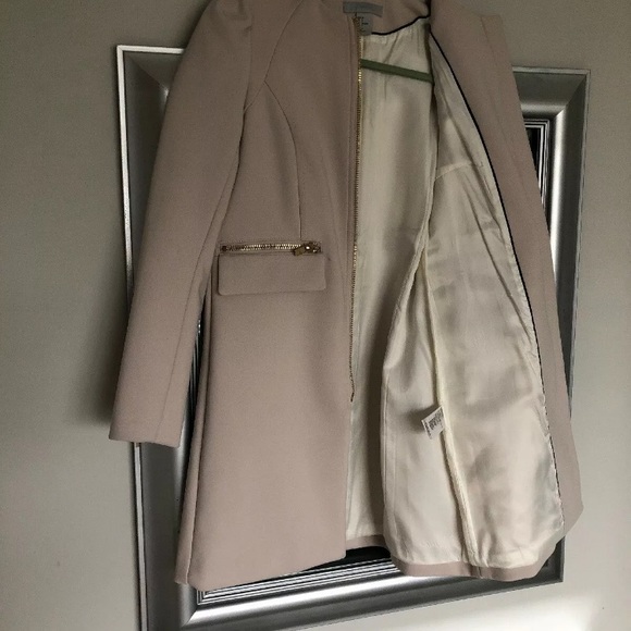 H&M Dusty Gold Accent Coat - Picture 4 of 6